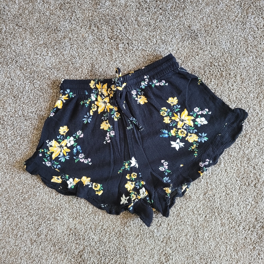 Floral flowy short